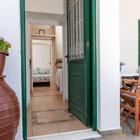 Δροσιά Villa Koronos Buitenkant foto